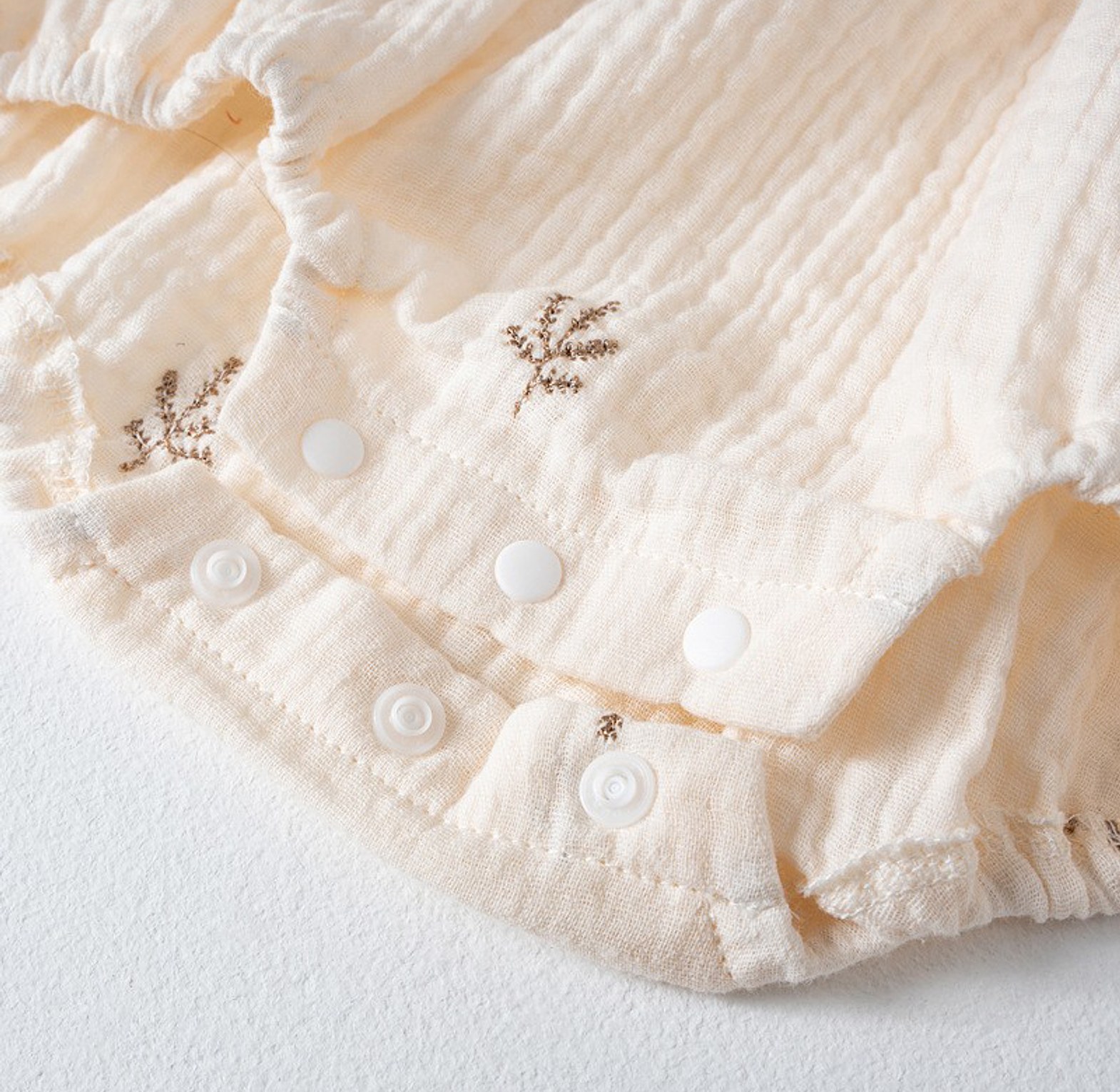 Ivory Sprig Muslin Romper Set (with Hat) image