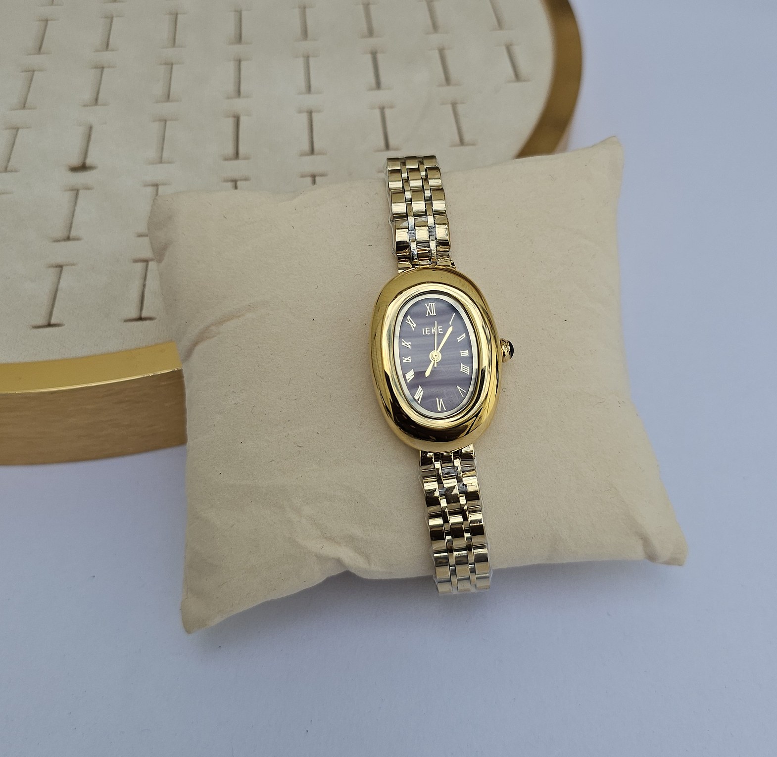IEKE oval vintage watches  image