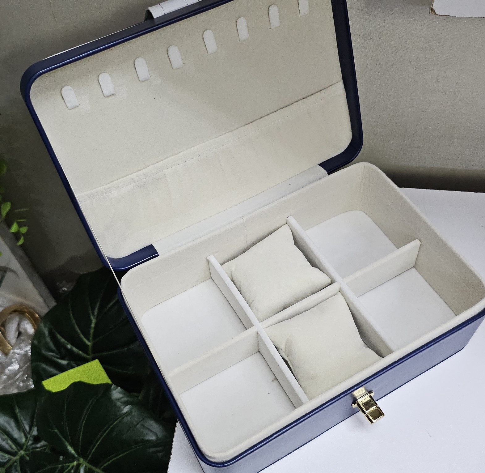 Jewelry box image
