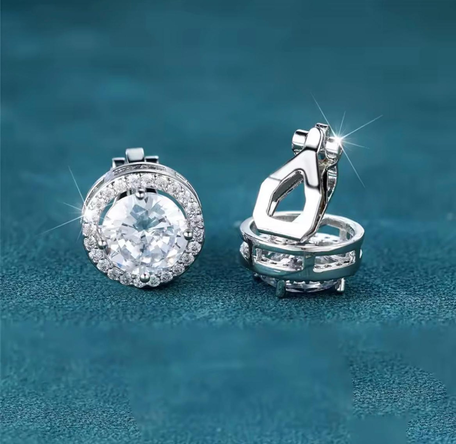Solitaire Radiance Comfort Clips image