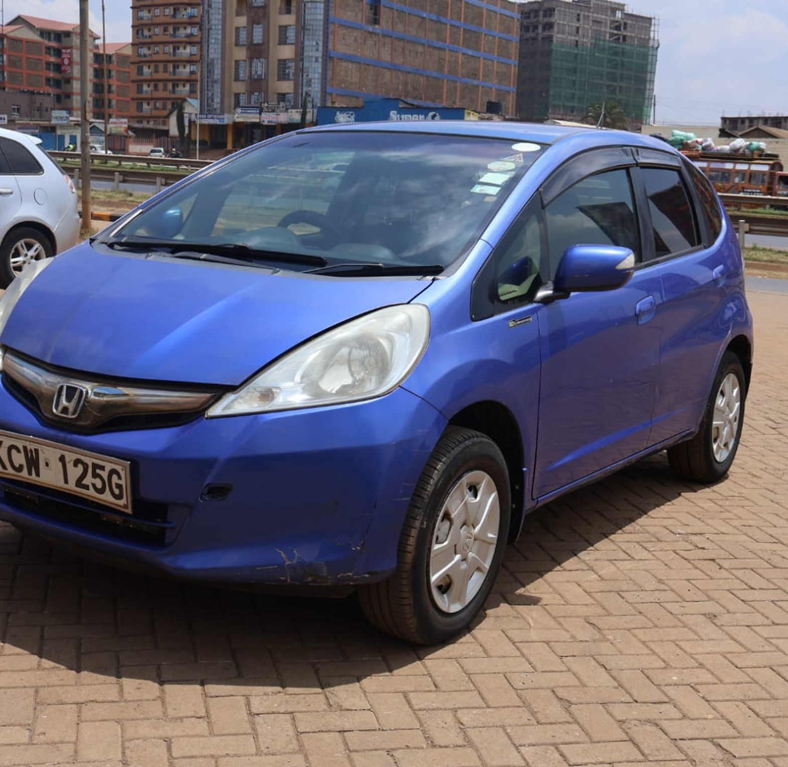 Fit Hybrid KCW, YOM 2013, Automatic, Rating 1300cc image
