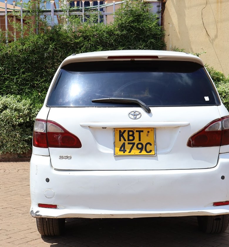  Toyota Ipsum KBT, YOM 2005 Model, Automatic, Rating  2400cc 7 seater image