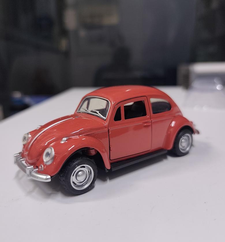 Classic Volkswagen Beetle Die-cast Metal Toy Car with Opening Doors & Pull-back Action - Red Vintage VW Bug Model image