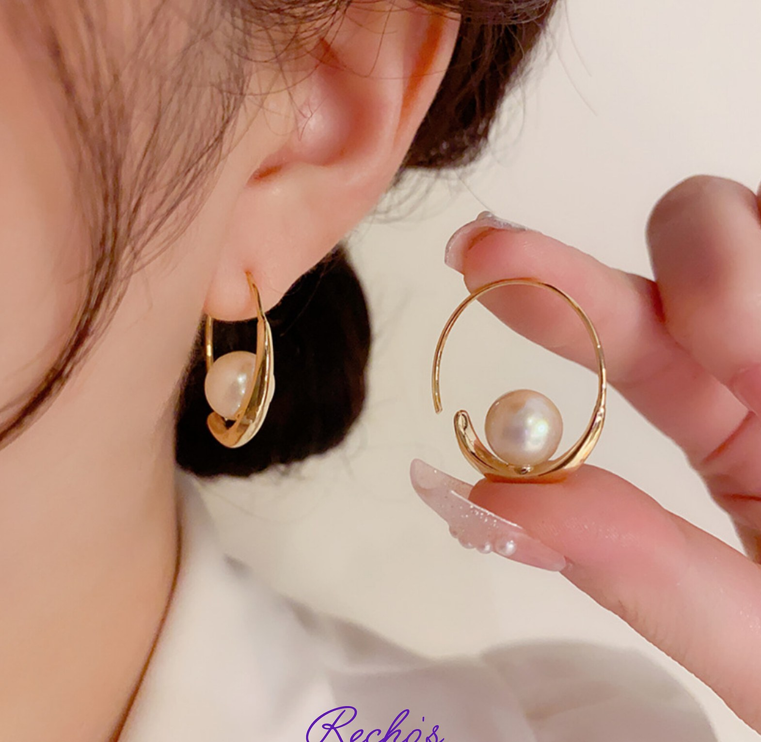 Pearl loop earrings  image