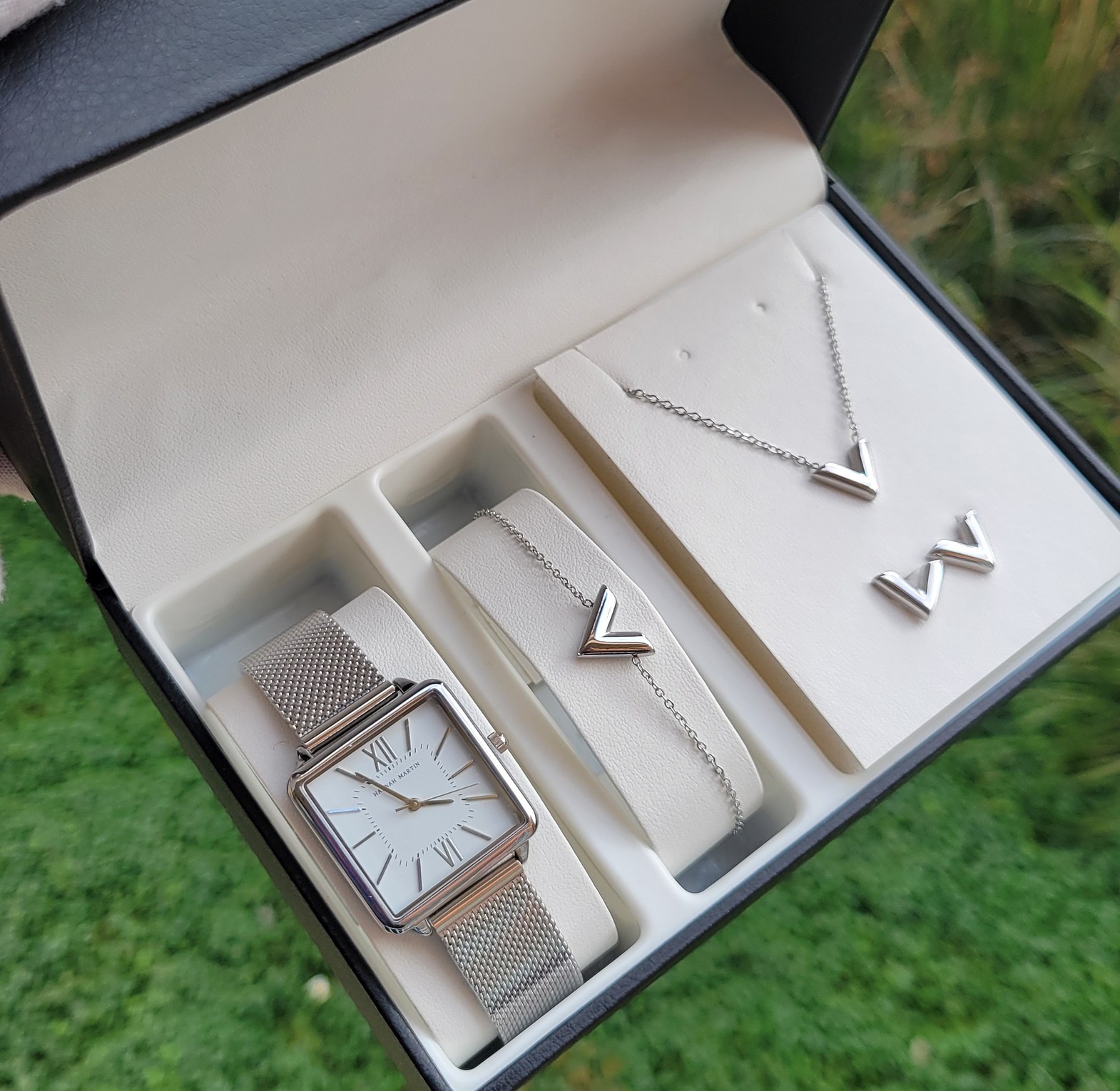 Silver set image