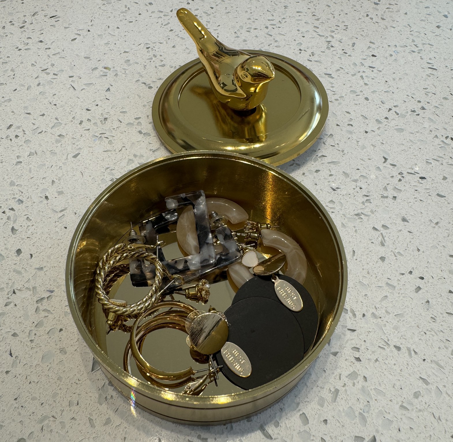 Gold bird jewellery box image