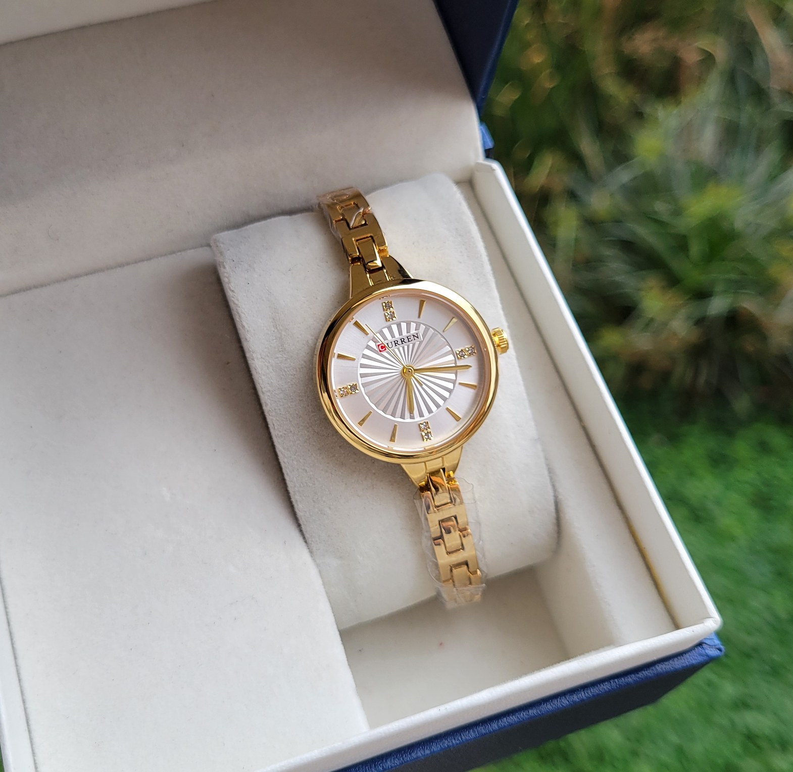 Curren watch image