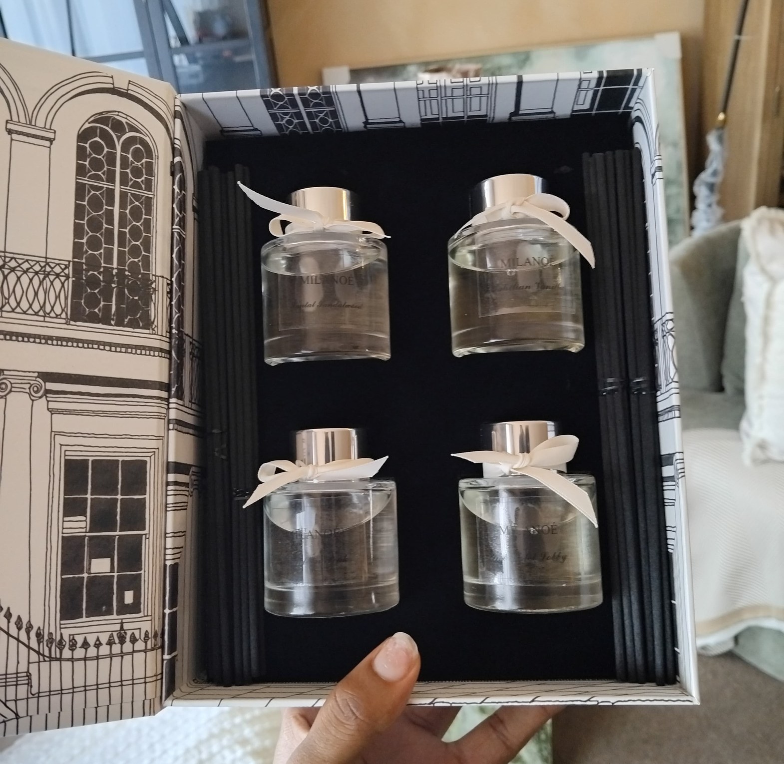 Reed diffusers sets of four image