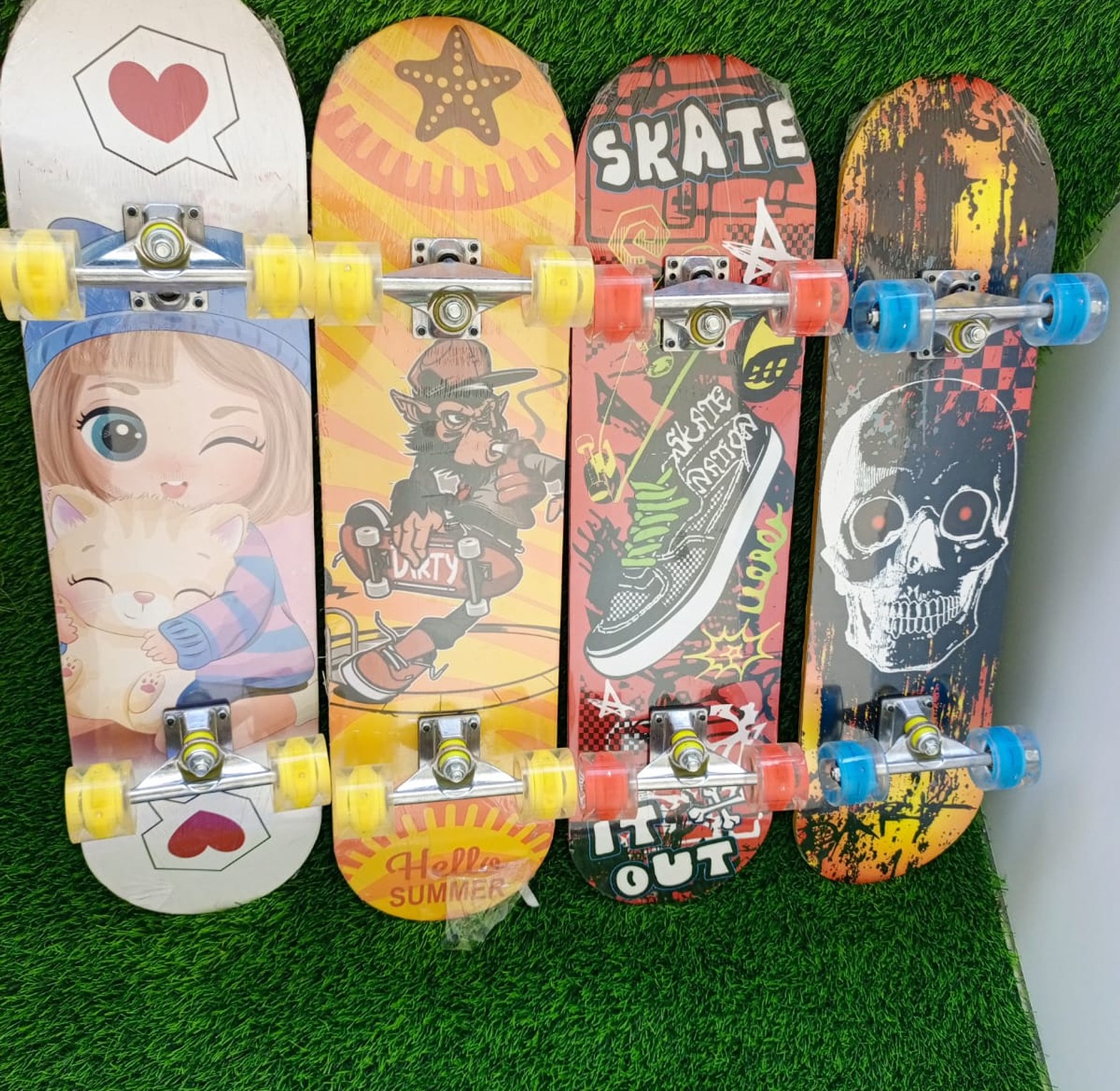 Skateboard with PU Wheels, Suitable for Boys and Girls ,Ideal for Beginners, Learners and Training Purpose image