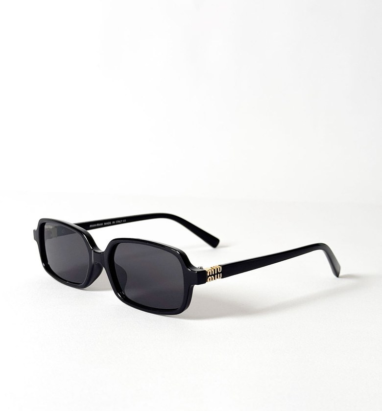 MM Black image