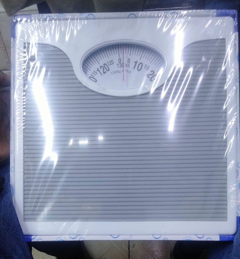 Analogue Bathroom scale  image