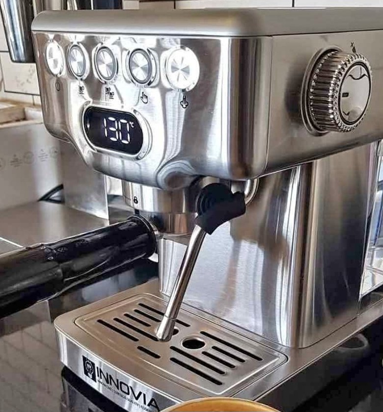 Commercial coffee machine Innovia image