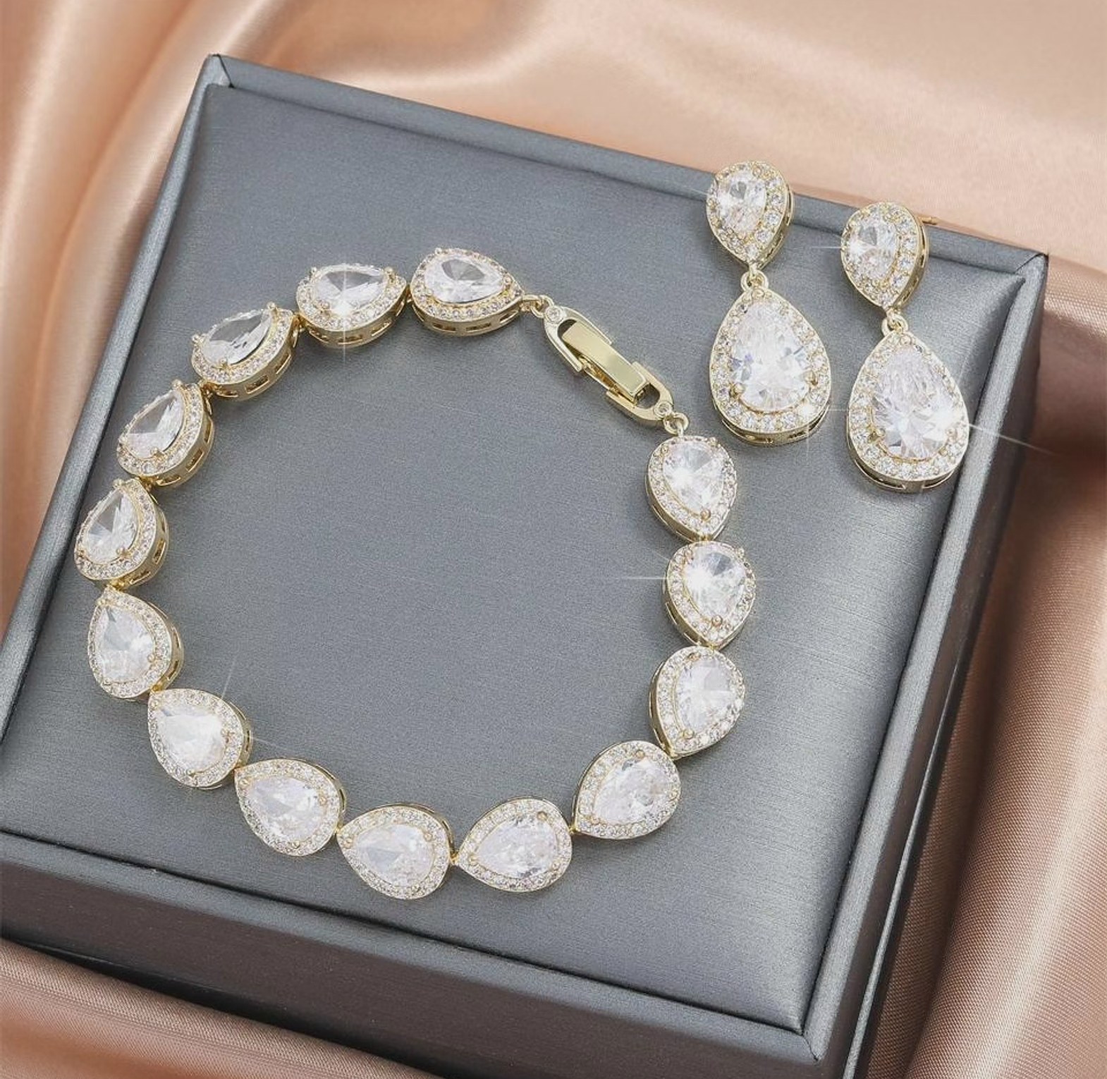 Water Drop Earrings and Bracelet.  image