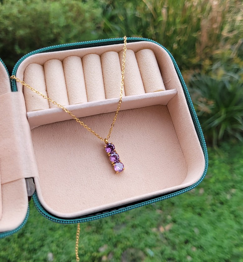 Ari necklace  image