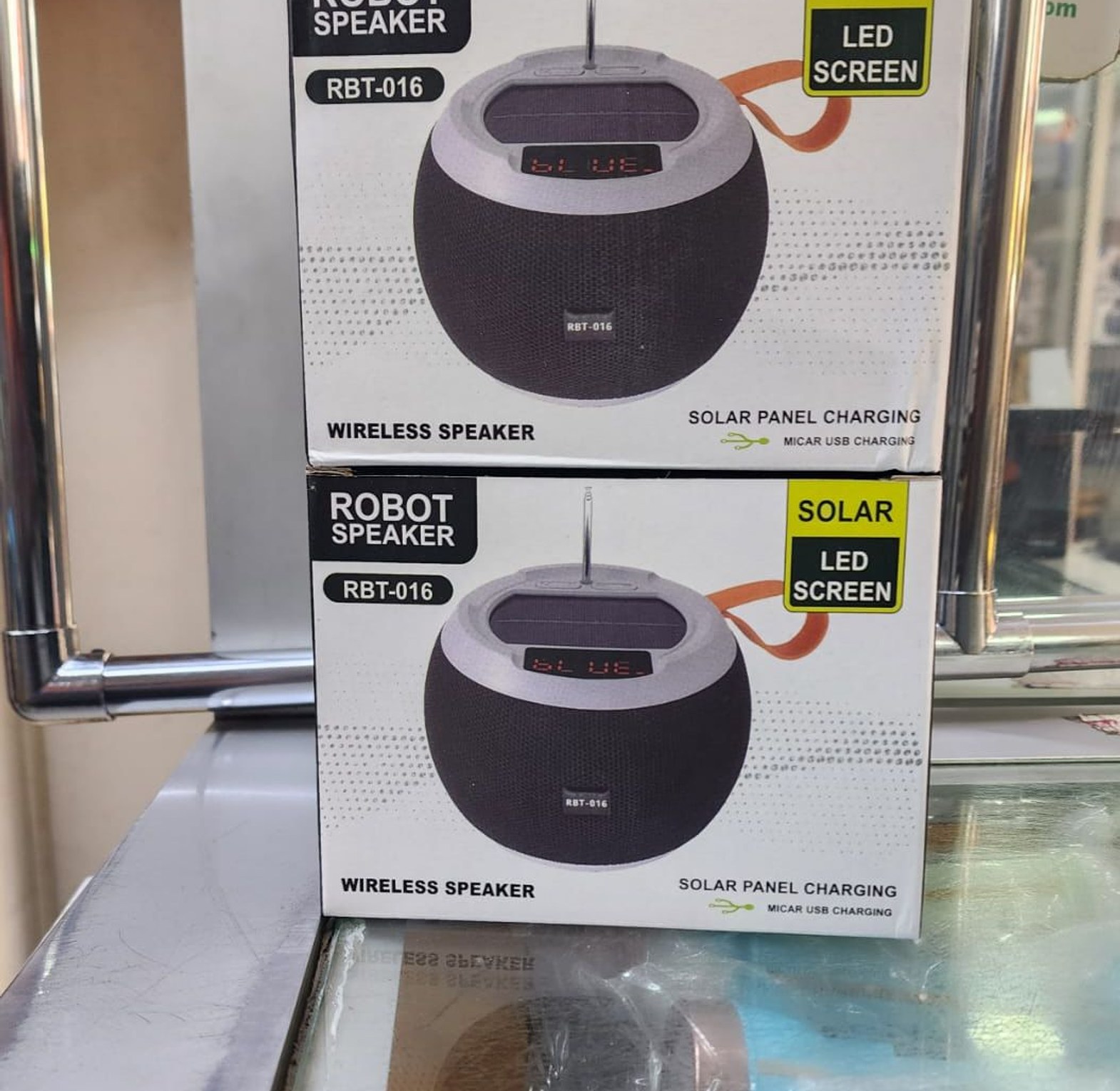 BLUETOOTH SPEAKER. Robot Portable RBT-016 Bluetooth Speaker image