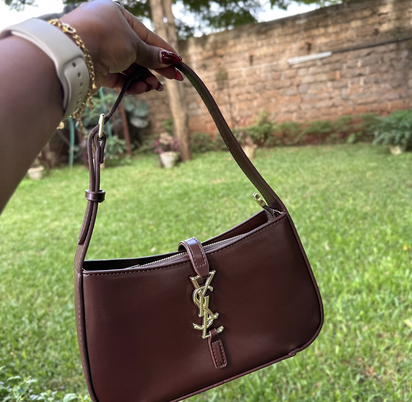 Luxe shoulder bag image