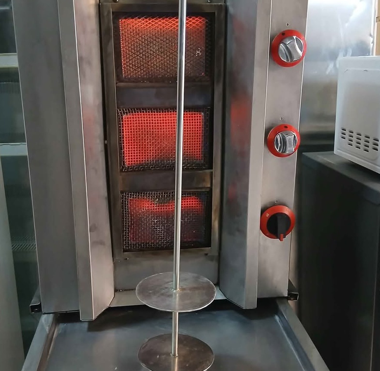 3 Burner shawarma image
