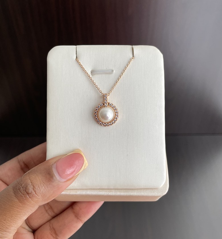 Camellia Necklace  image