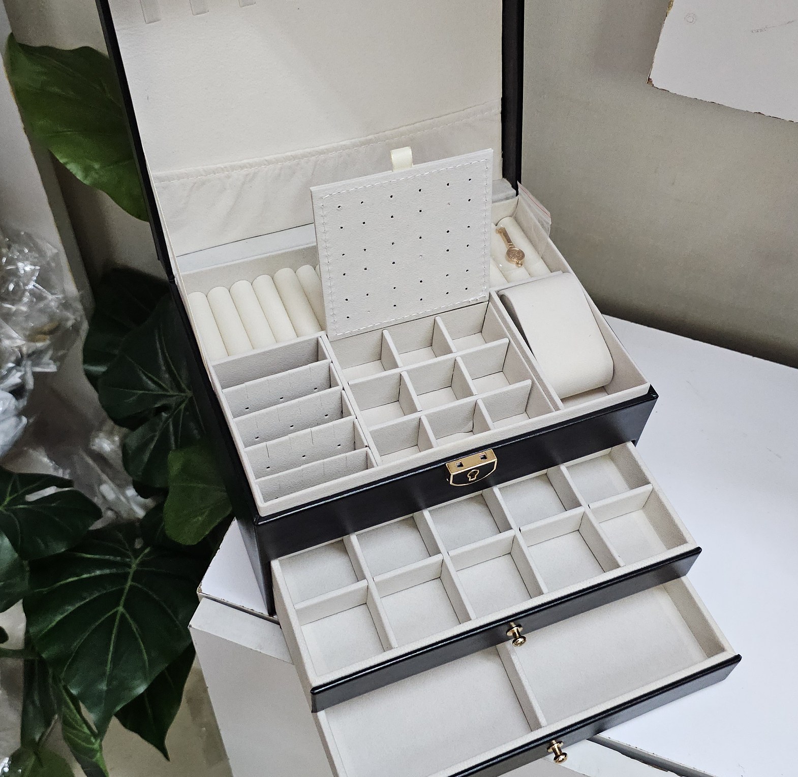 Luxury leather organizer  image