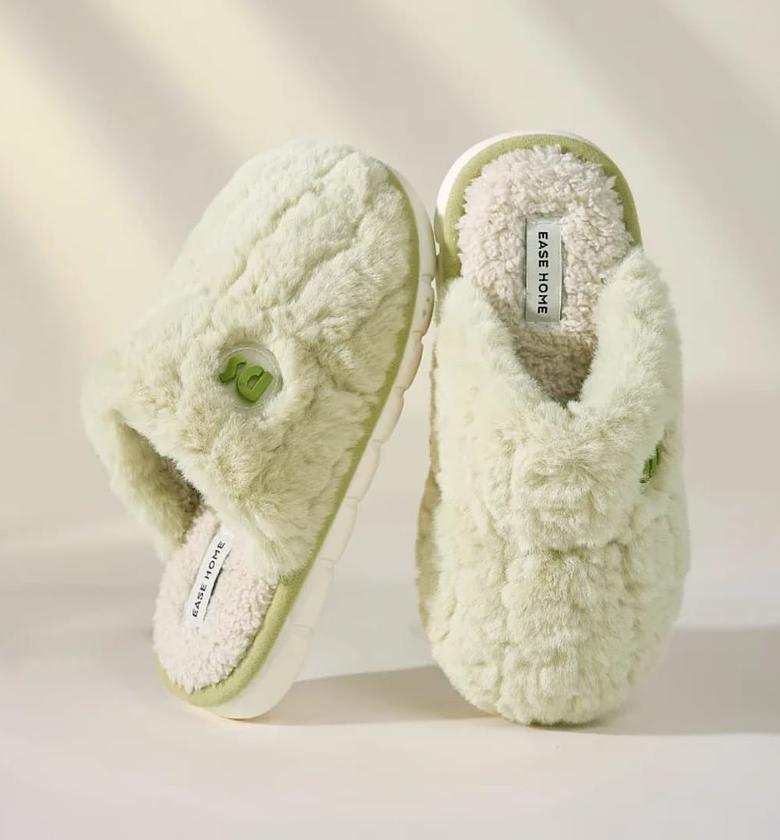 Women’s Winter Plush Slippers image