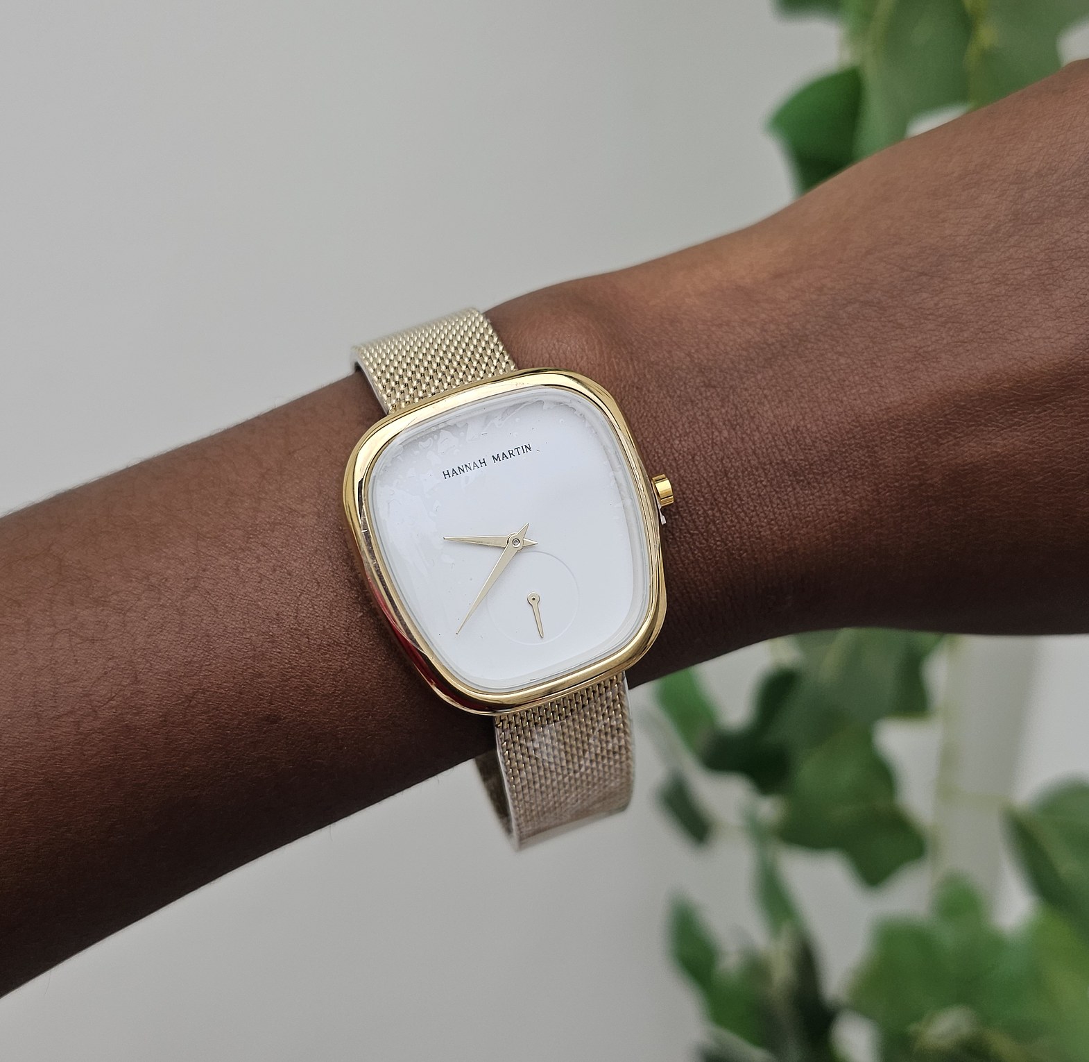 Classic squaval watch image