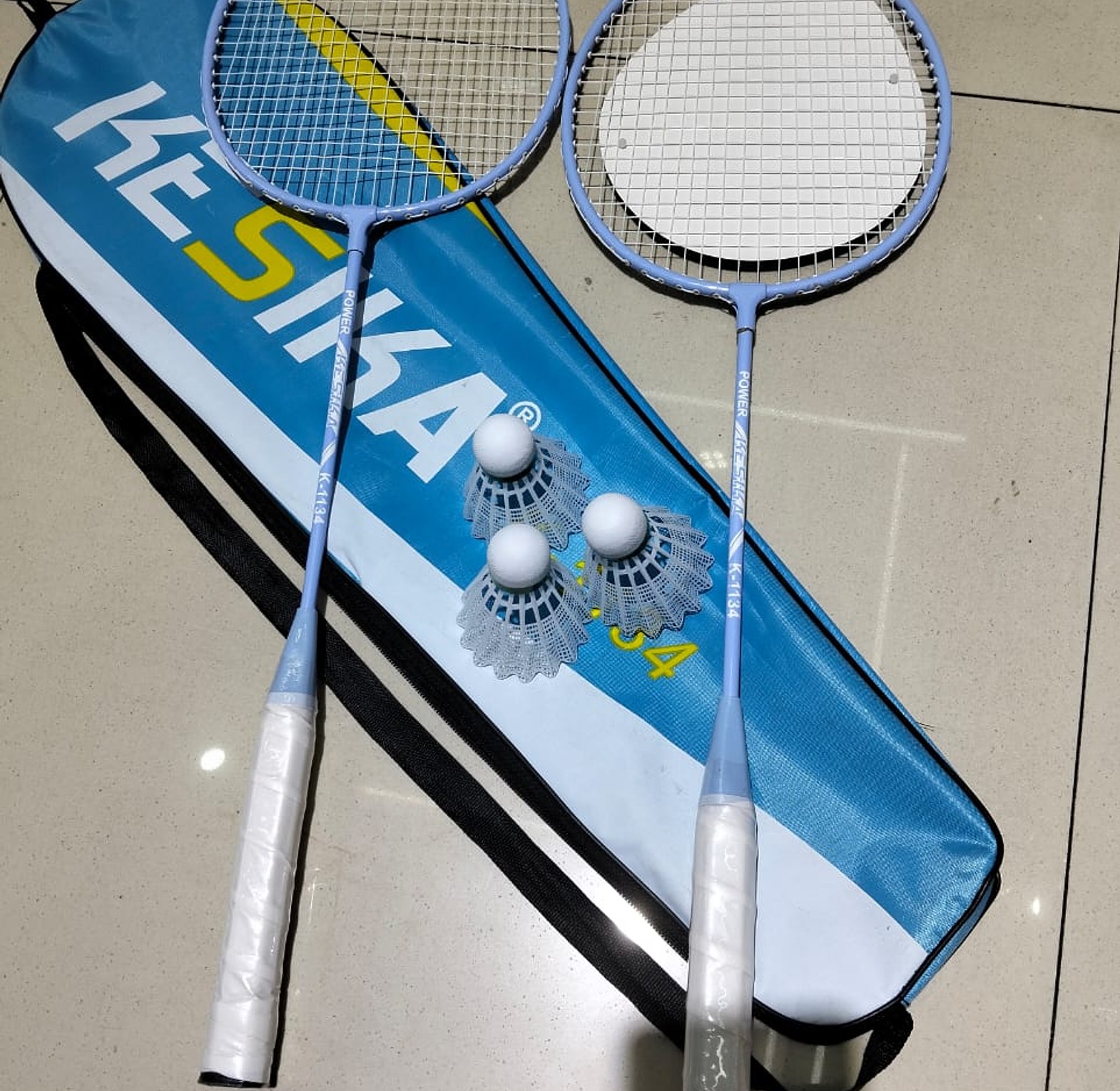 Tennis-Badminton Set 2 Rackets 2 Shuttlecocks+ Free Carrier Bag image