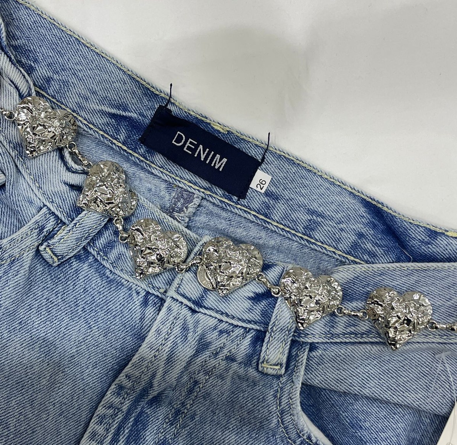 Luxe Textured Heart Chain Belt image