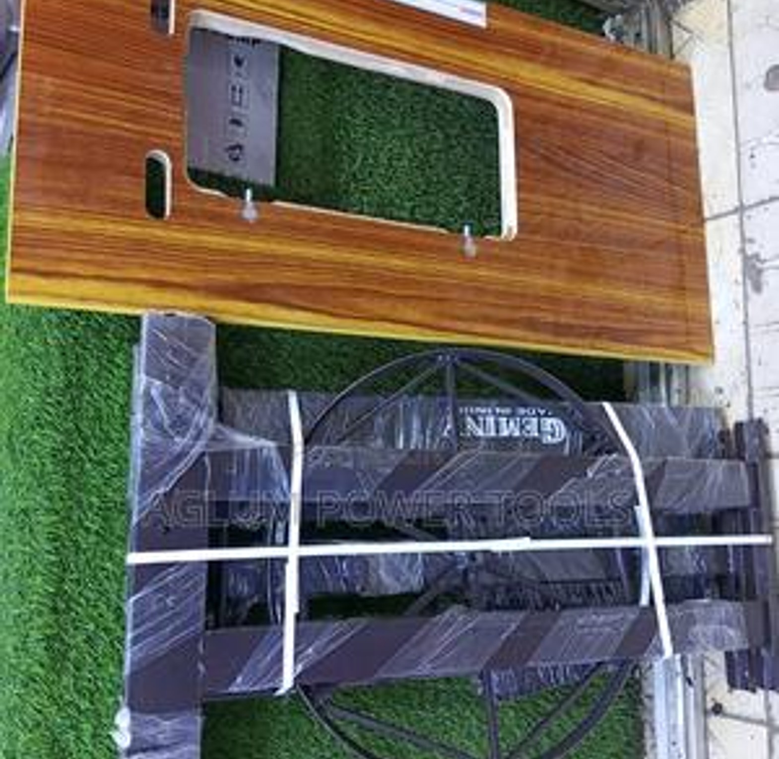 Imported sewing table image