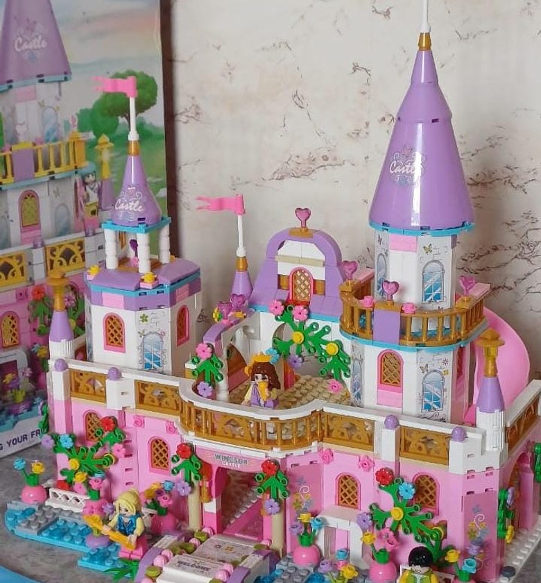 Building Legos Castle Multicolor Big Building Toy Set Compatible Classic Blocks Suitable for kids Age 3Years and above image