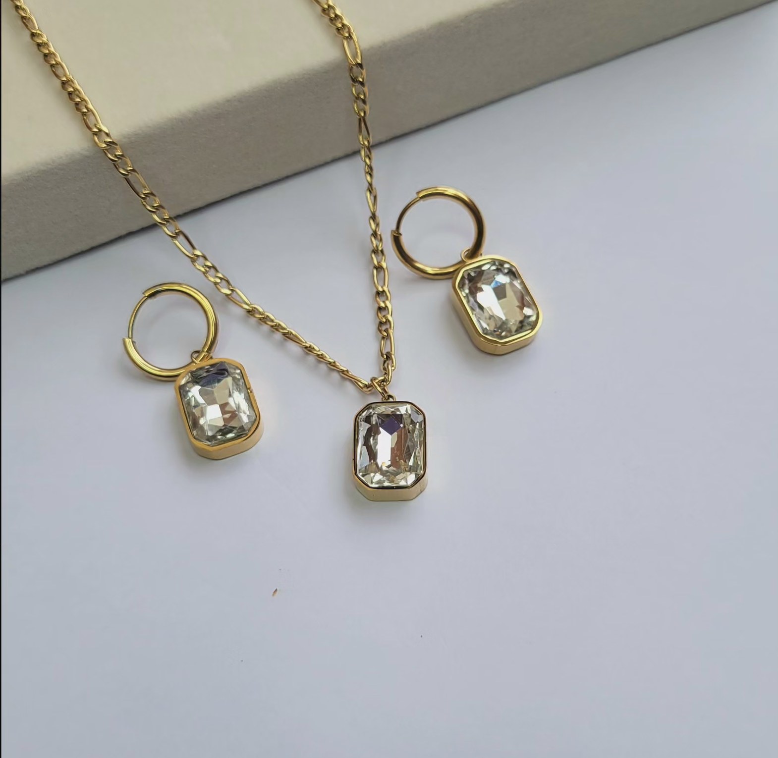 Tango  jewelry  set image