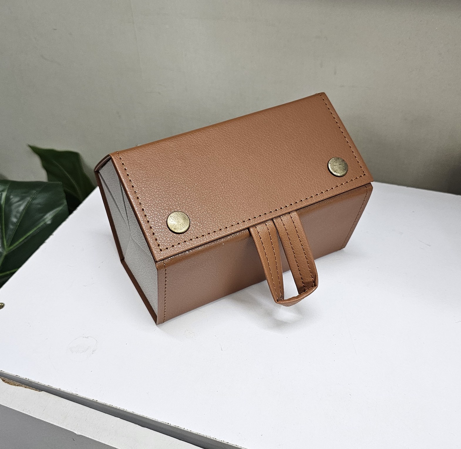Sunglasses organizers  image