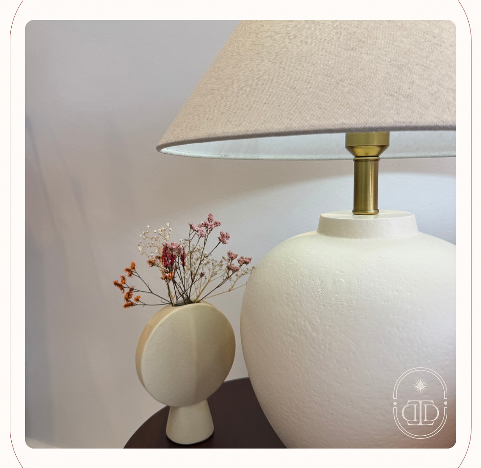Minimalist table lamp. image
