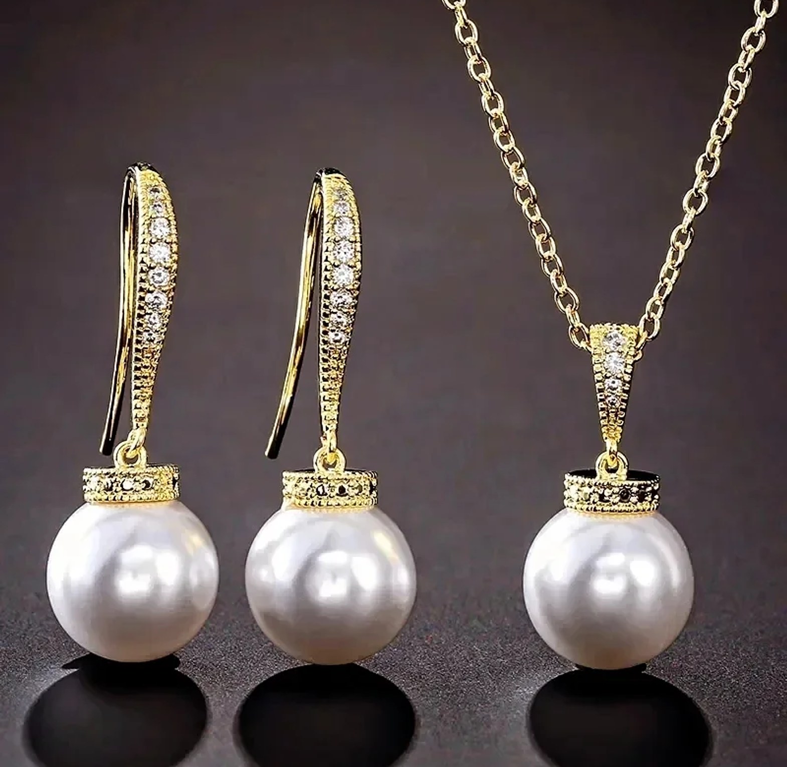Cubic Zirconia imitation pearl set image