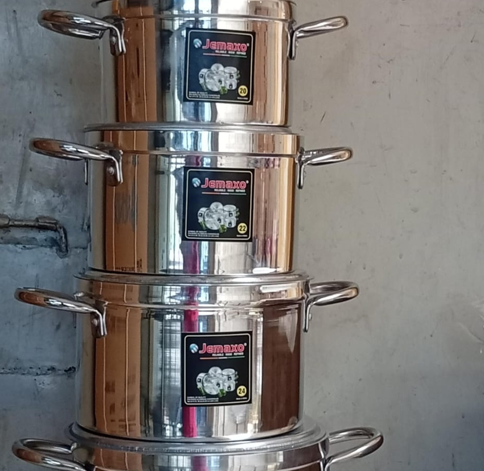 COOKWARE SET. Jemaxo double wall sufuria Made with rust free and corrosion resistant British aluminum  Refrigerator safe image