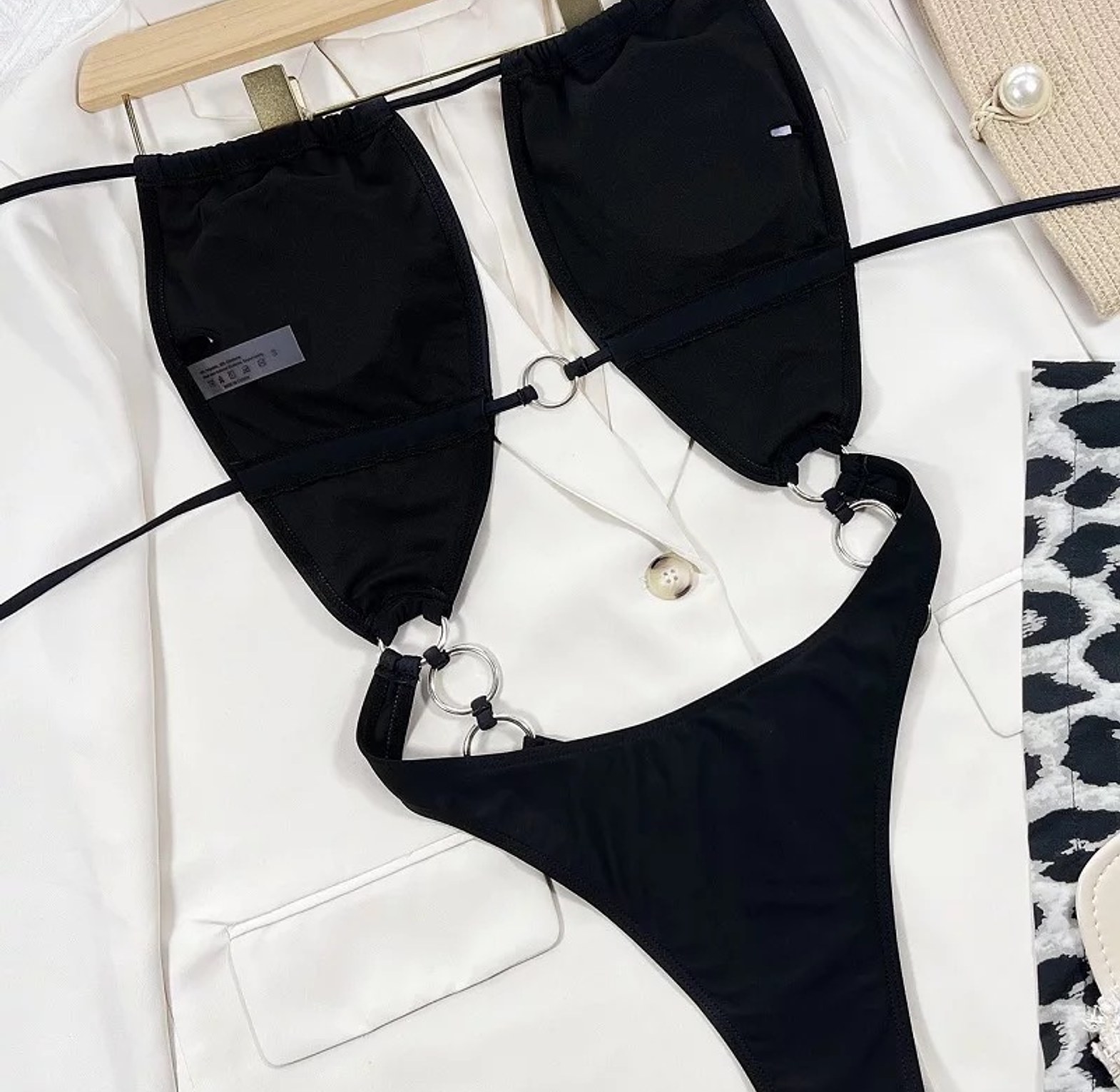 H1610713 Beachwear image