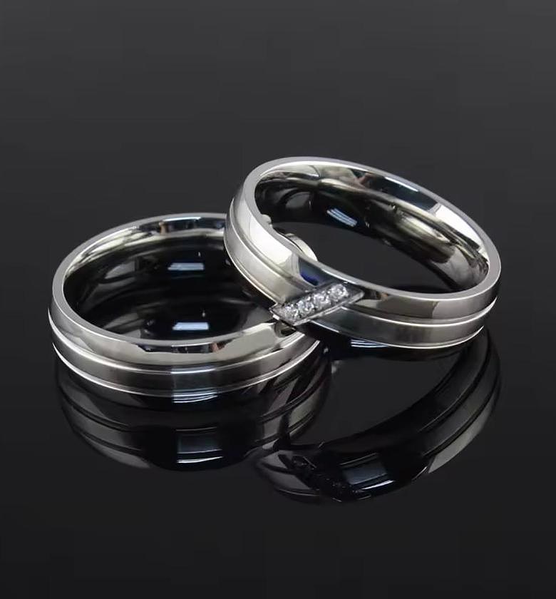 The Signature Groom and Bride Band Set image