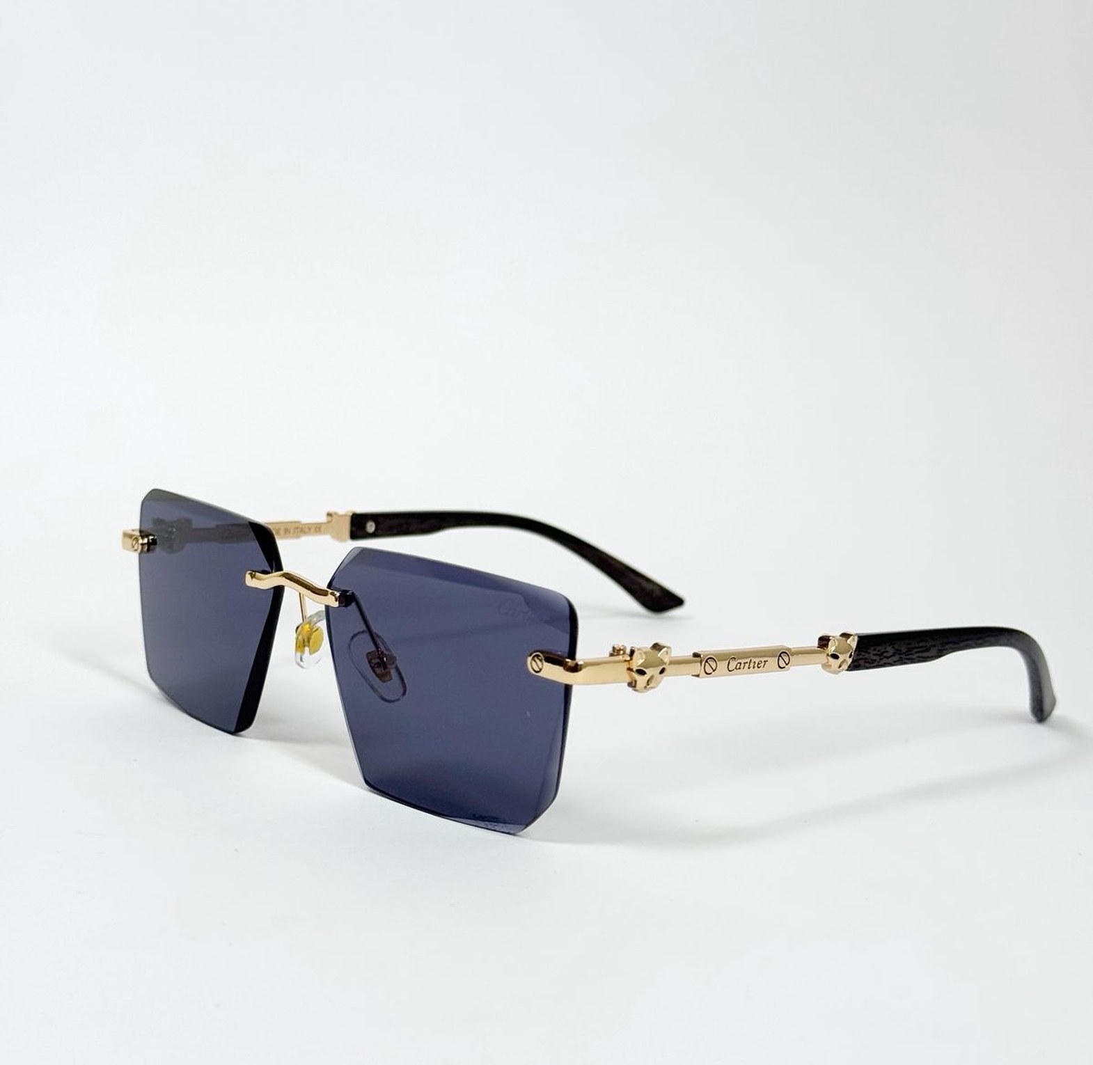 Cartier Royale Gold Black image