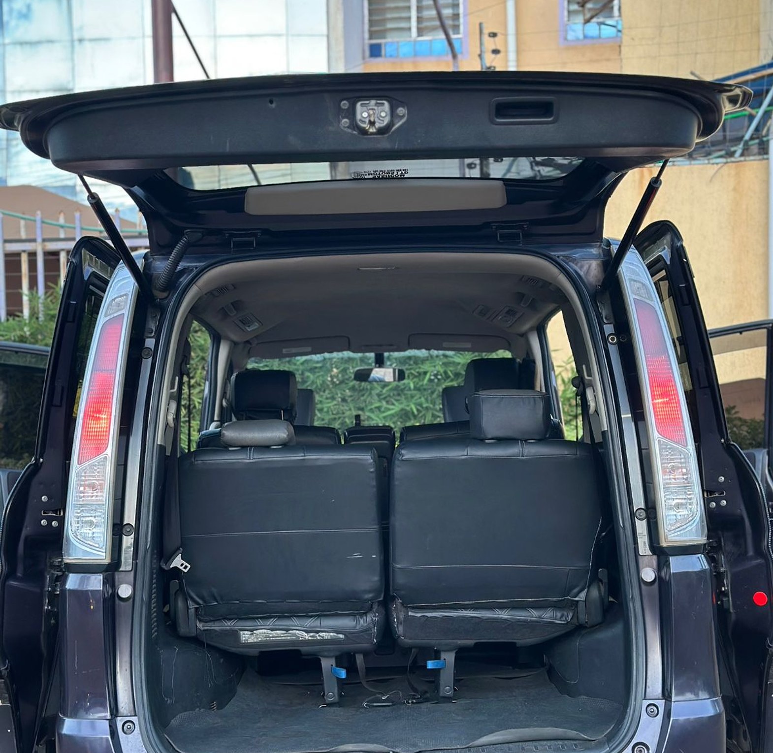 Nissan  Serena KCW, YOM 2012 Model,  Automatic, Rating 2000cc 7 seater, image