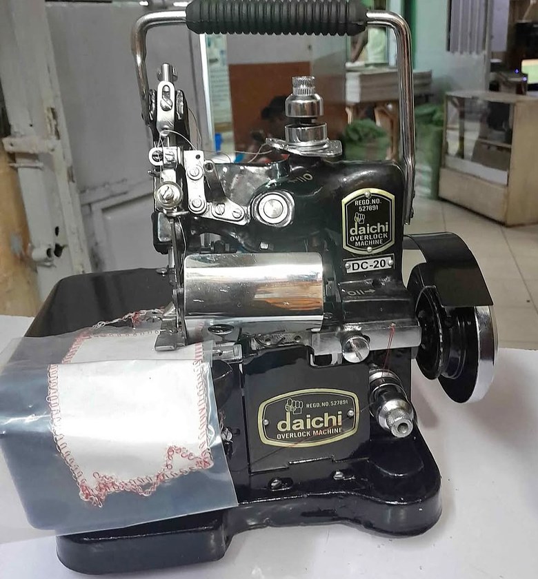 Super overlock sewing machine image