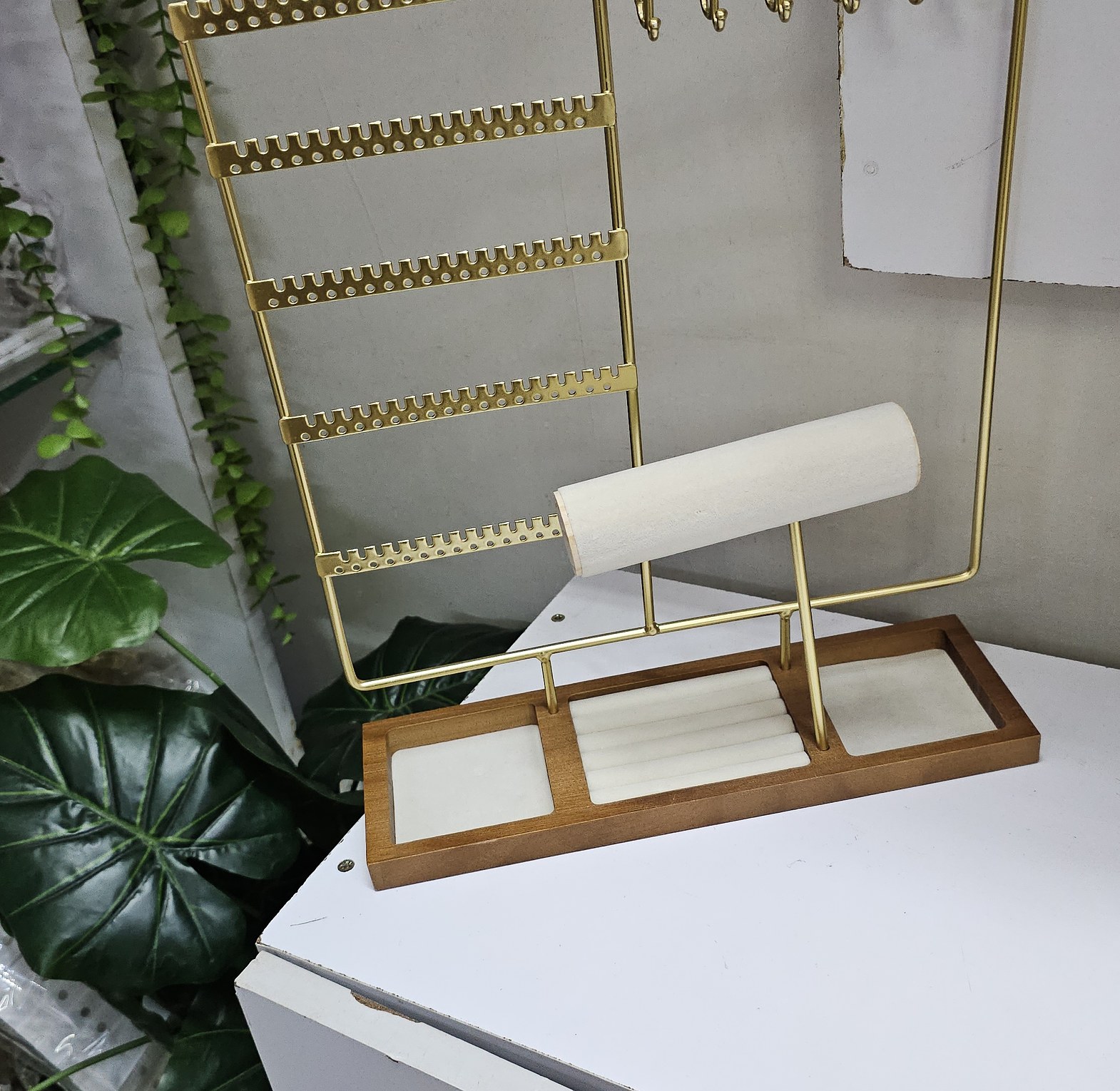 Gold jewelry rack  image