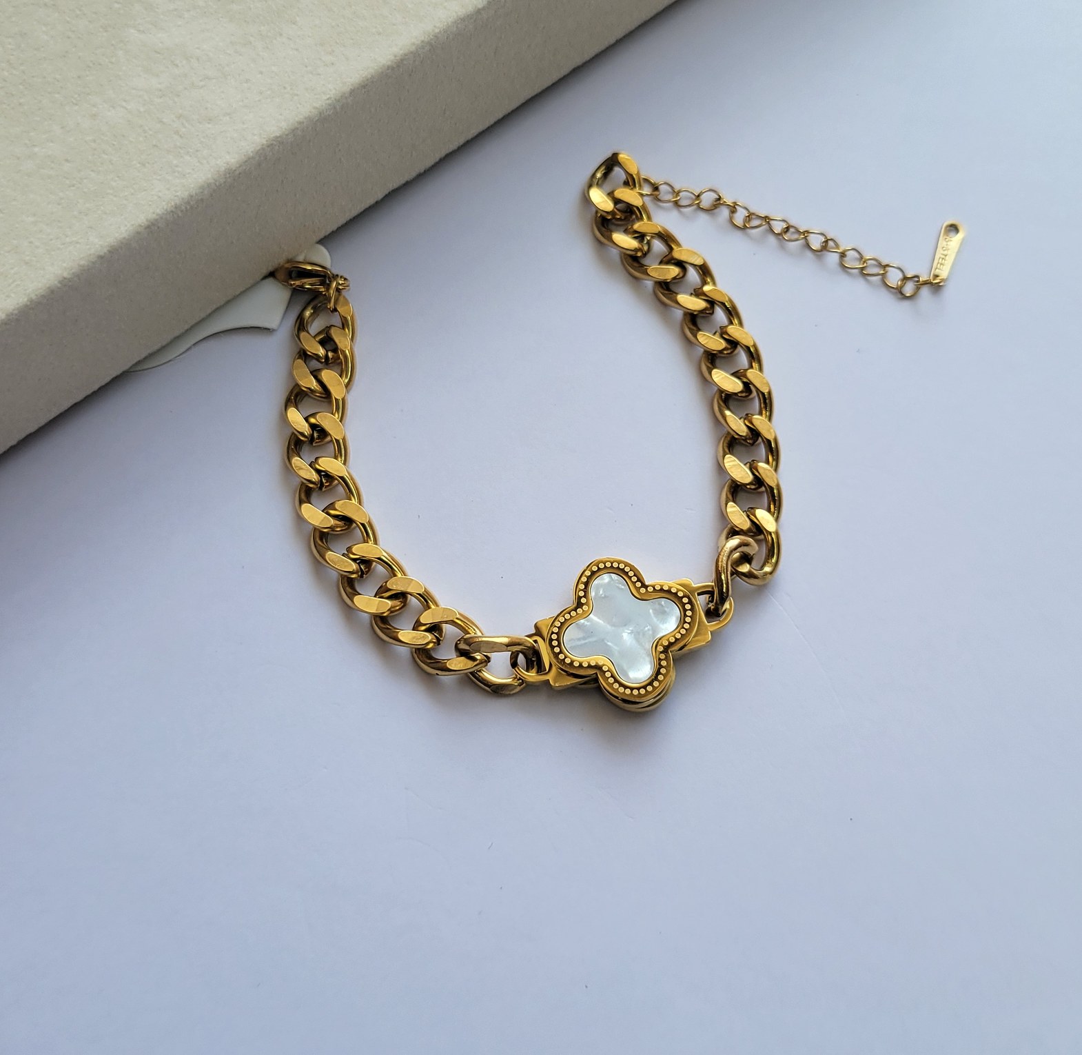 Bracelet  image