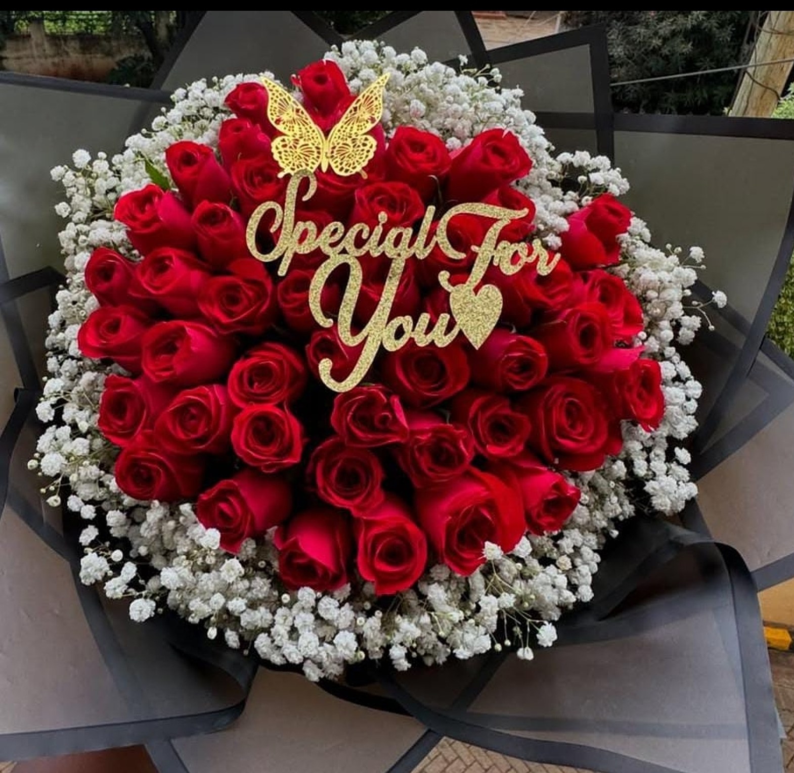Premium Red Roses 40 stems image