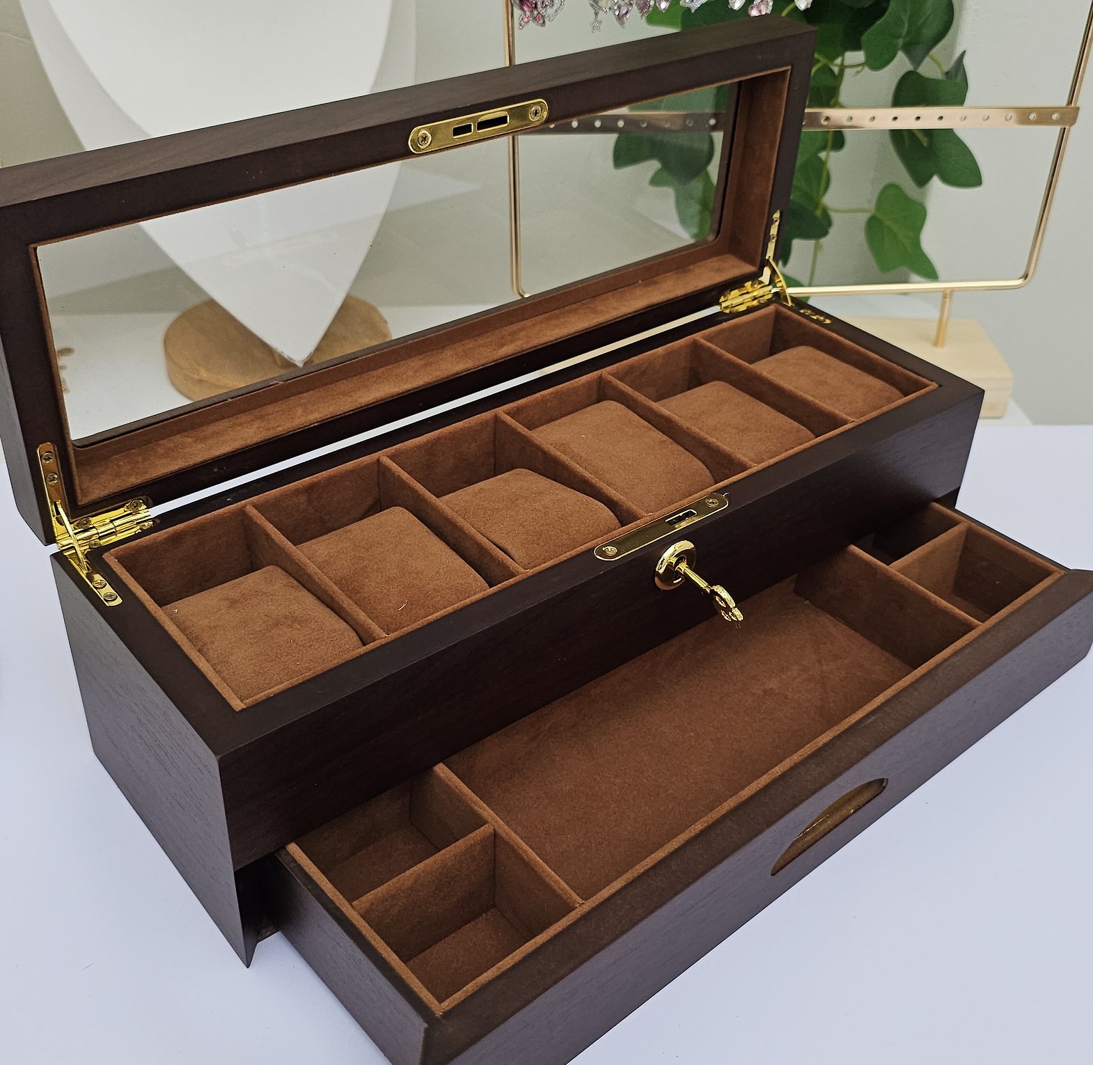 Watch organizer  image