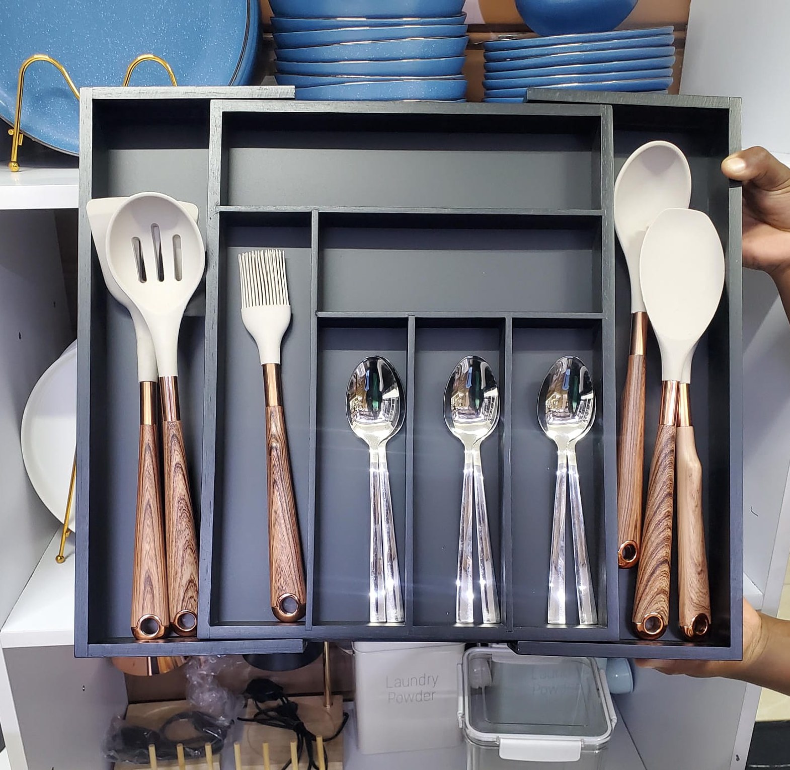 Expandable Bamboo cutlery organizer image