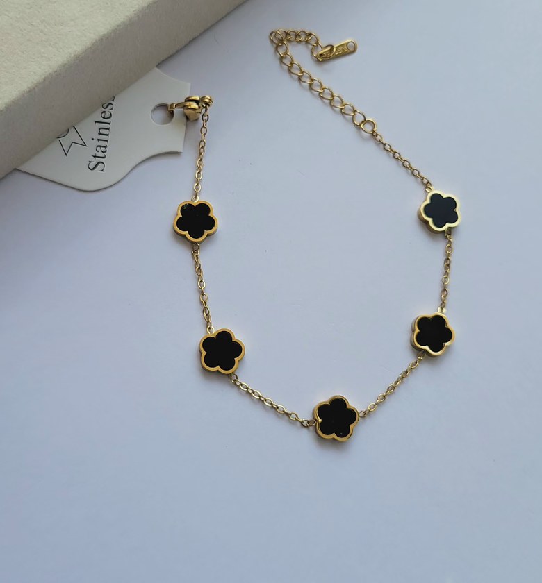 Vancleef bracelet  image