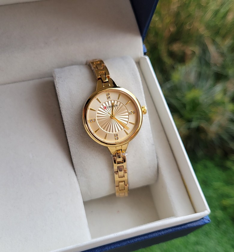 Curren watch image