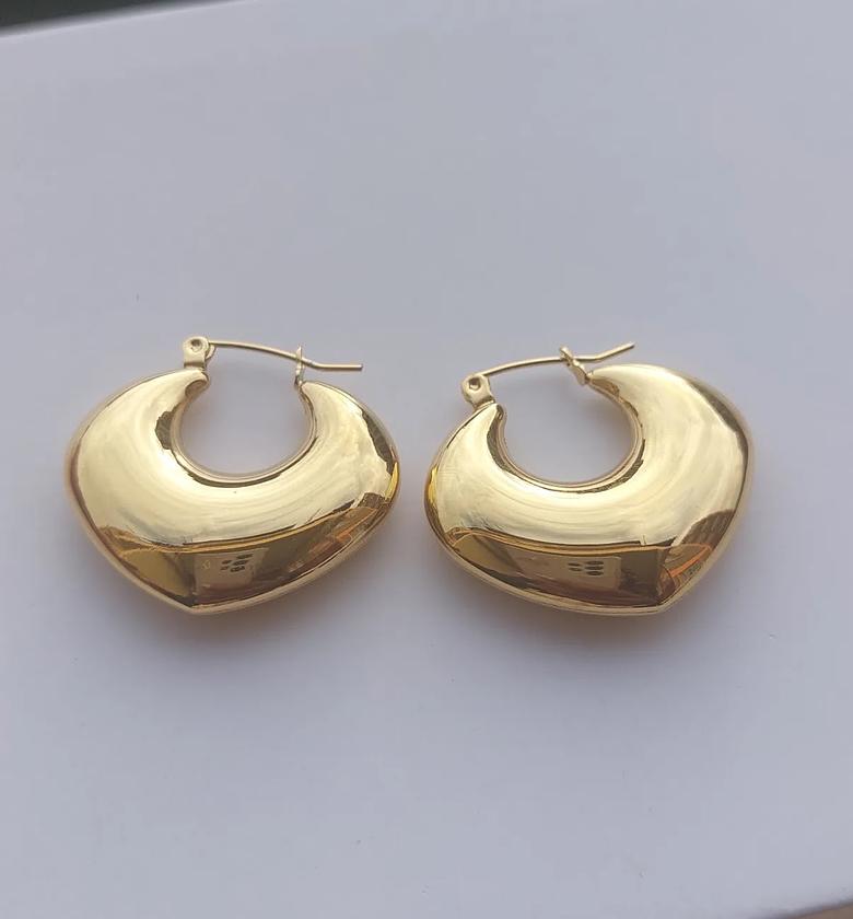Love Hoops image