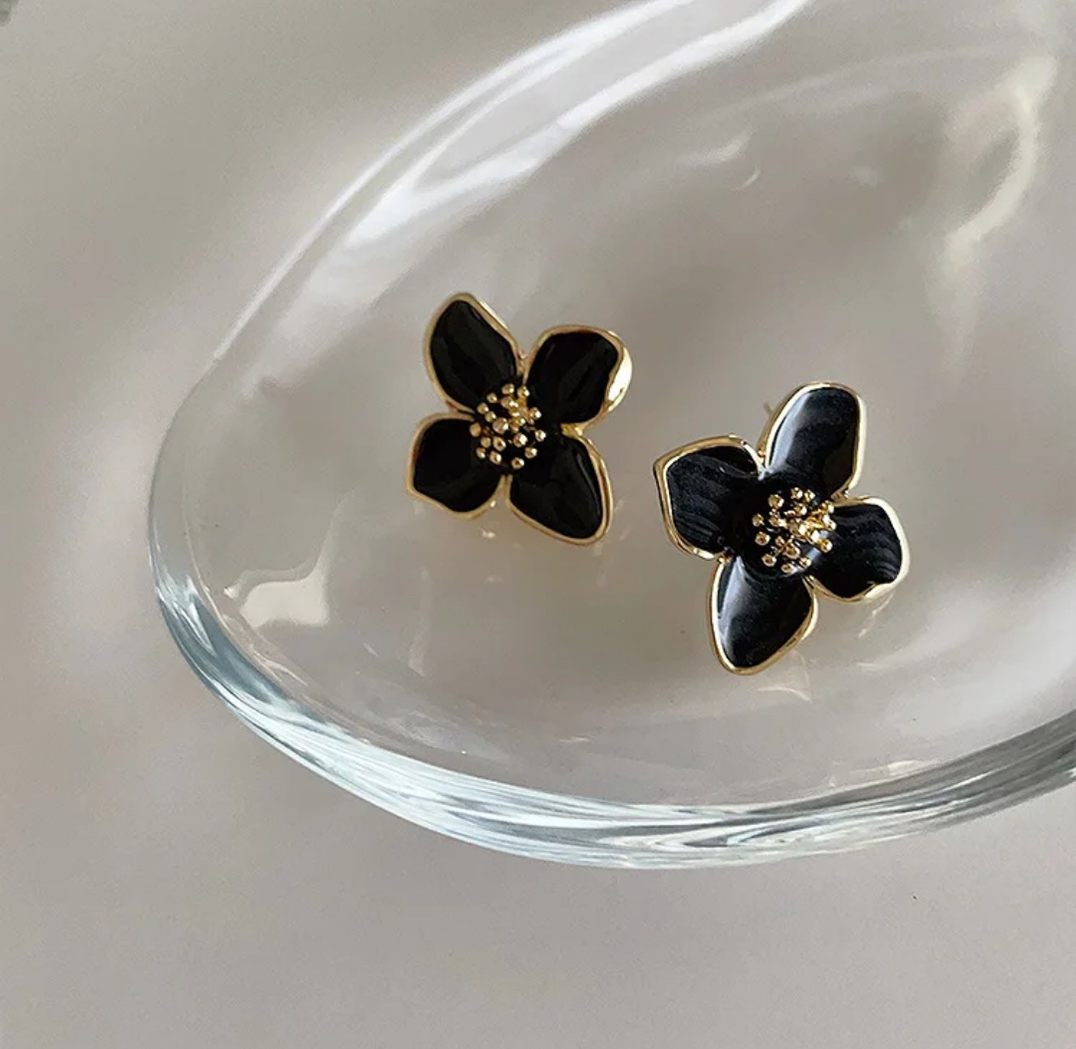 Black flower earrings  image