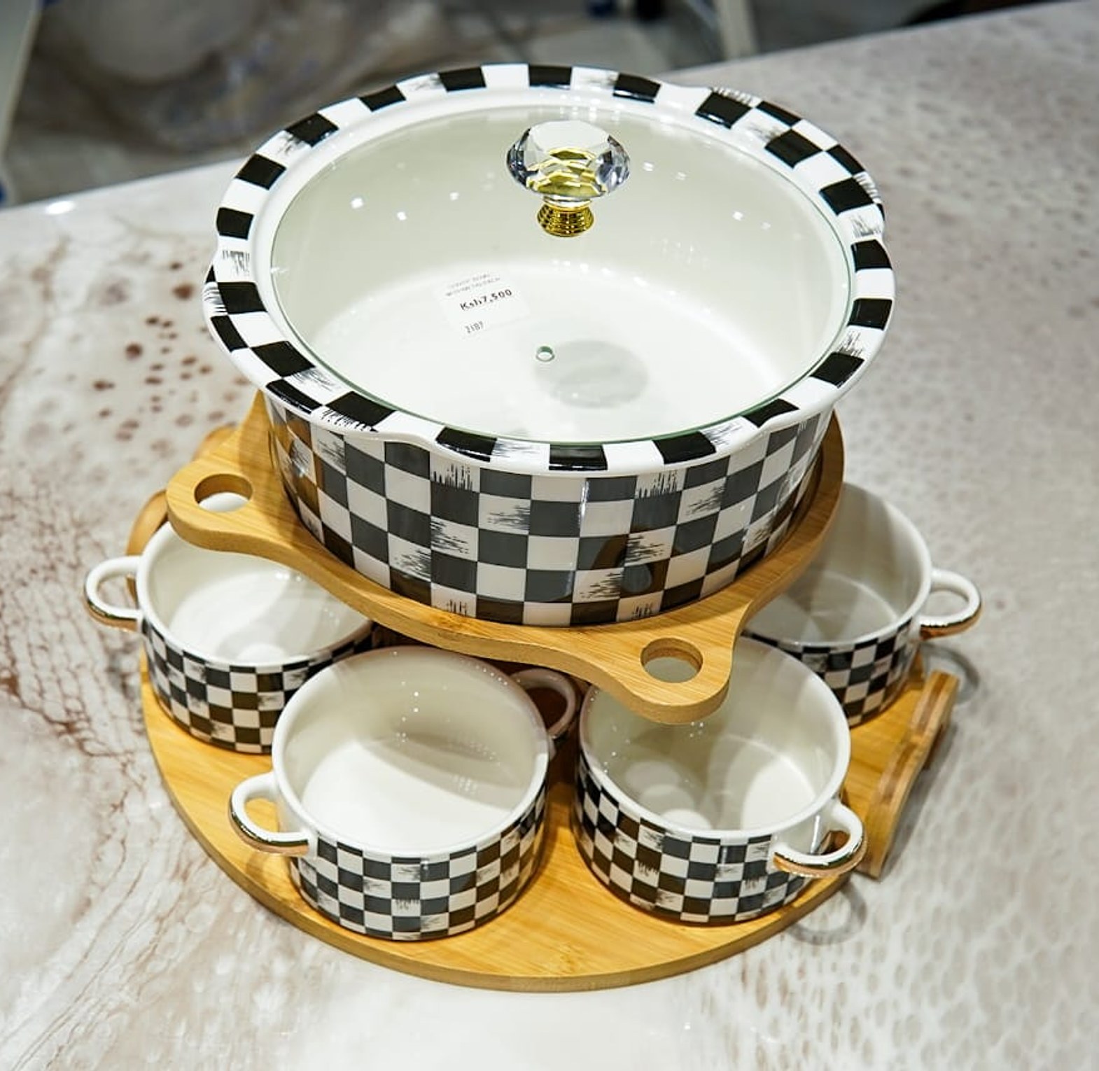 Soupbowl with 6 bowl image