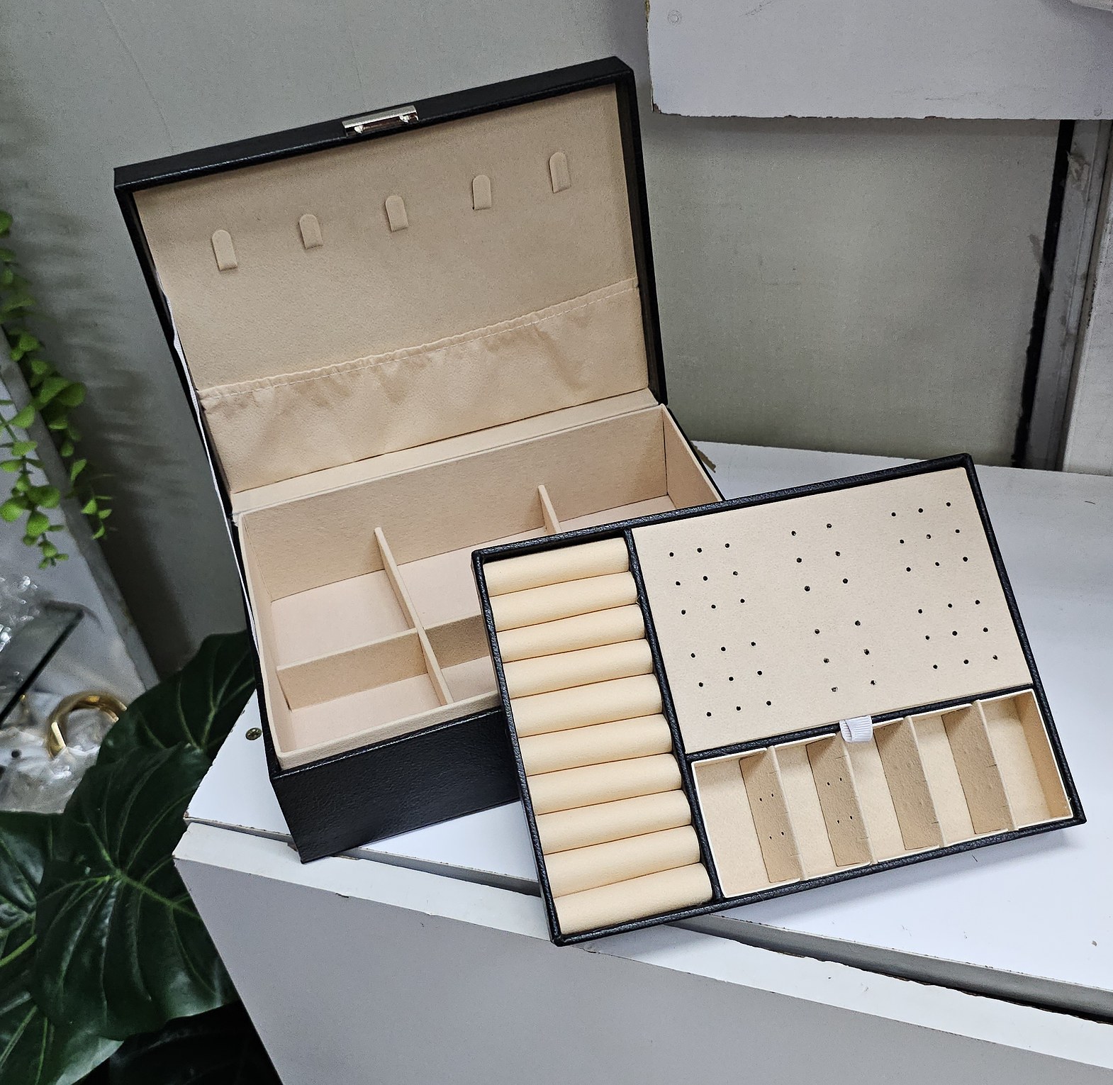 Jewelry box image